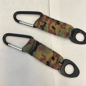 New 2 bottle holder with D clip for belt loop